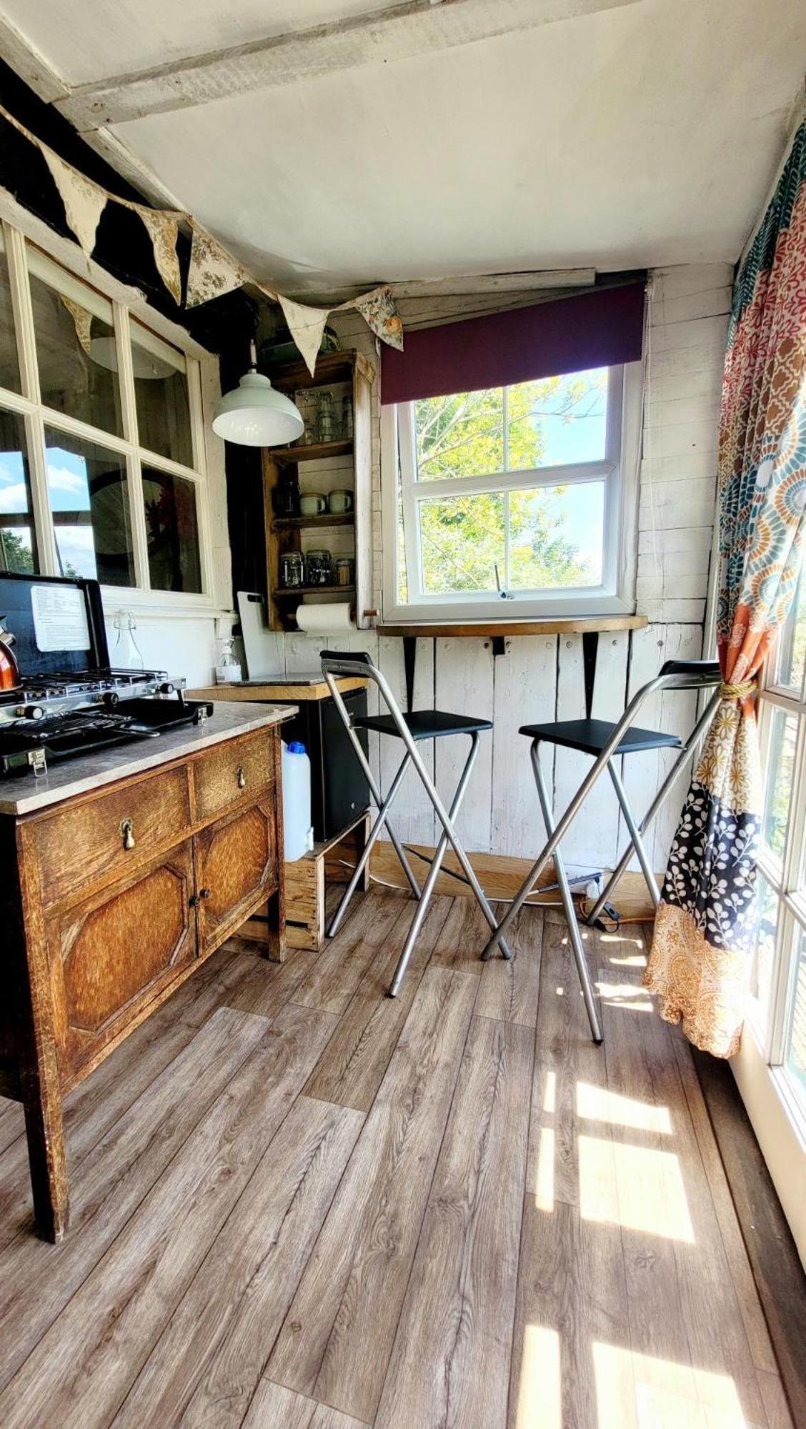 Treguth Glamping Unique Experience - Themed Huts Hotell Saint Day Eksteriør bilde