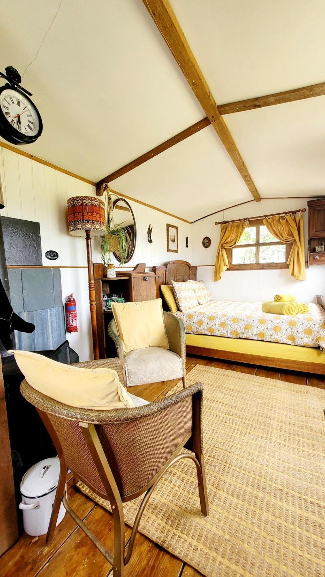Treguth Glamping Unique Experience - Themed Huts Hotell Saint Day Eksteriør bilde