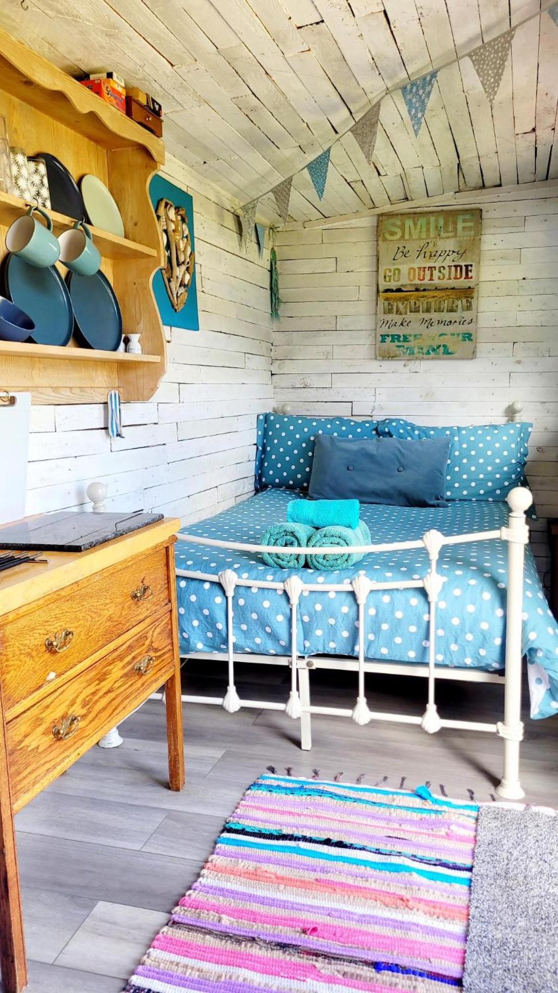 Treguth Glamping Unique Experience - Themed Huts Hotell Saint Day Eksteriør bilde
